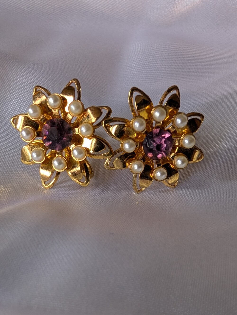 Vintage Gold Tone Faux Pearl Purple Rhinestone Flower Screw Back Earrings